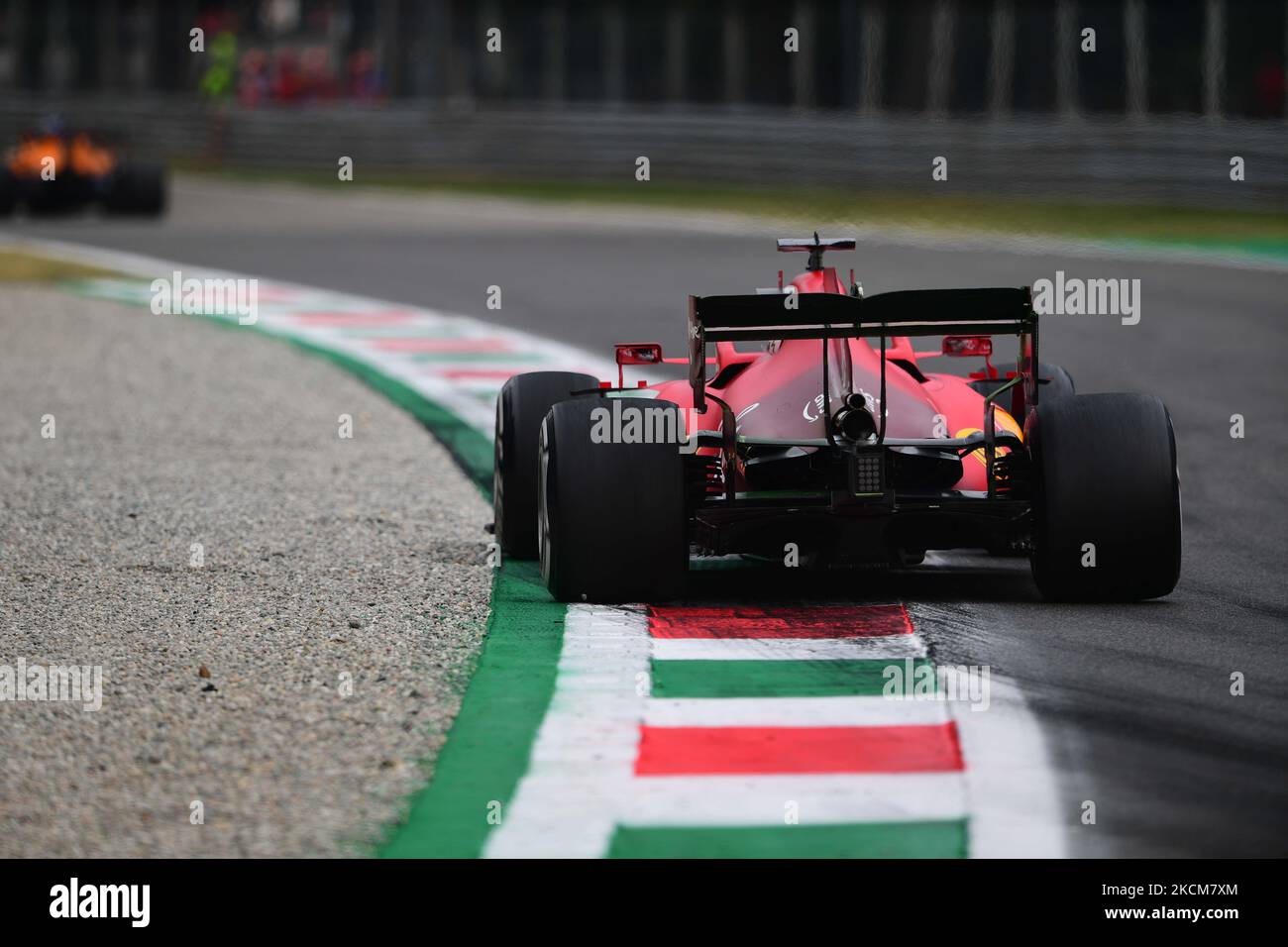 Charles Leclerc von der Scuderia Mission Winnow Ferrari fuhr seinen SF21-Sitzer während des freien Trainings des italienischen GP, der Formel-1-Weltmeisterschaft 14. im Autodromo Internazionale di Monza, in Monza, Lombardia, Italien, 10. September 2021 (Foto: Andrea Diodato/NurPhoto) Stockfoto