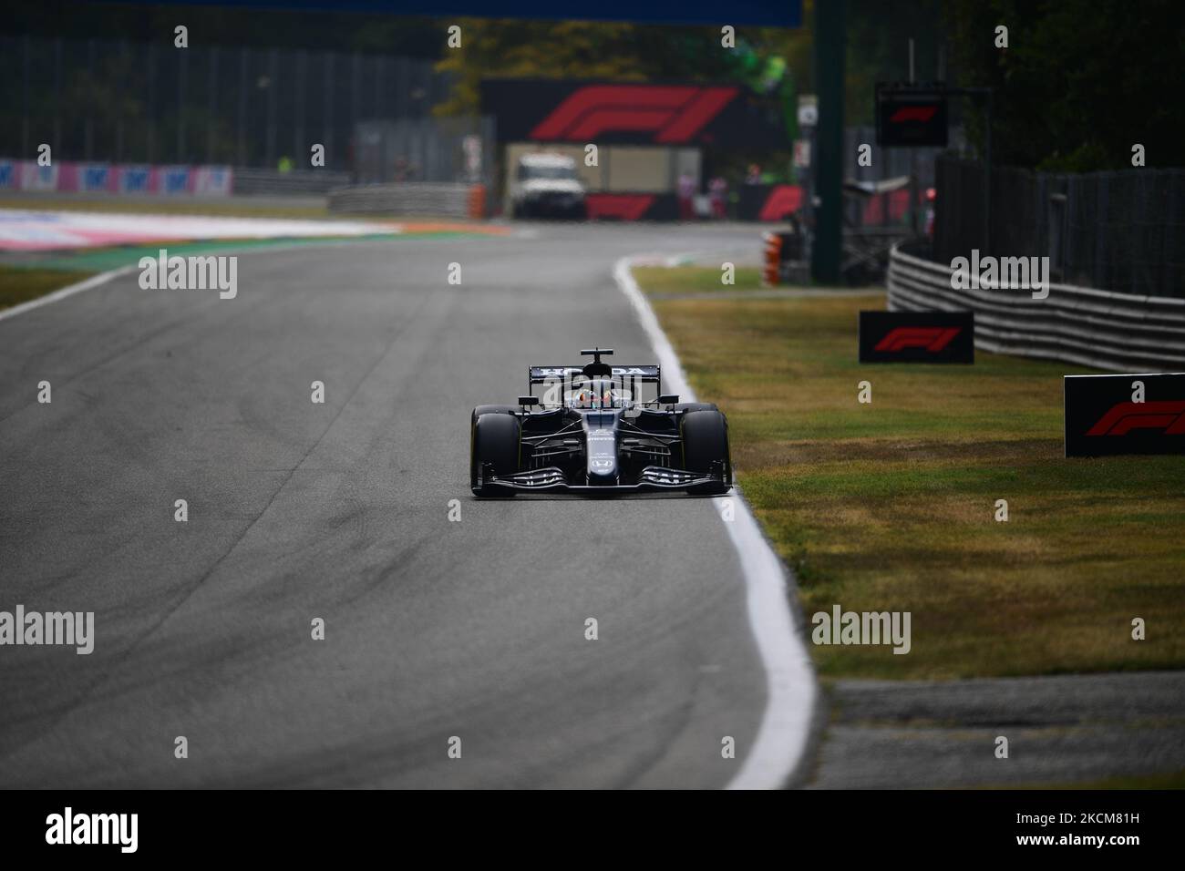 Yuki Tsunoda von der Scuderia Alpha Tauri Honda fährt seinen AT02-Sitzer im freien Training des italienischen GP, 14. Runde der Formel-1-Weltmeisterschaft im Autodromo Internazionale di Monza, in Monza, Lombardia, Italien, 10. September 2021 (Foto: Andrea Diodato/NurPhoto) Stockfoto