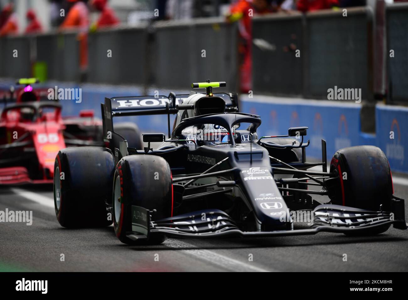 Pierre Gasly von der Scuderia Alpha Tauri Honda fährt seinen AT02-Sitzer während des Qualifyings des italienischen GP, des Formel-1-Laufs 14. im Autodromo Internazionale di Monza, in Monza, Lombardia, Italien, 10. September 2021 (Foto: Andrea Diodato/NurPhoto) Stockfoto