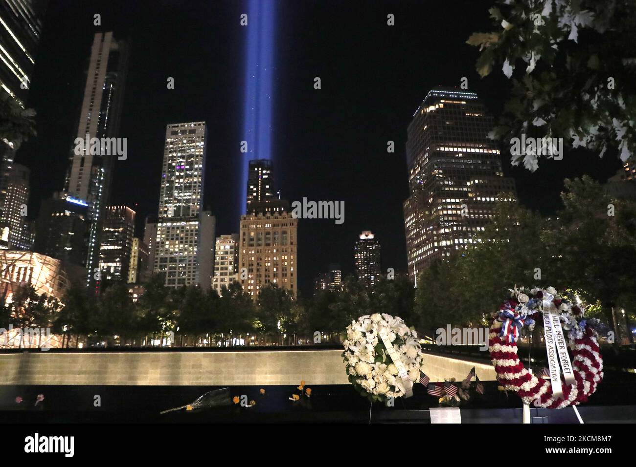 Die jährliche Tribute in Light einen Tag vor dem 20.. Jahrestag der Angriffe auf das World Trade Center am 10. September 2021 in New York City, USA. (Foto von John Lamparski/NurPhoto) Stockfoto