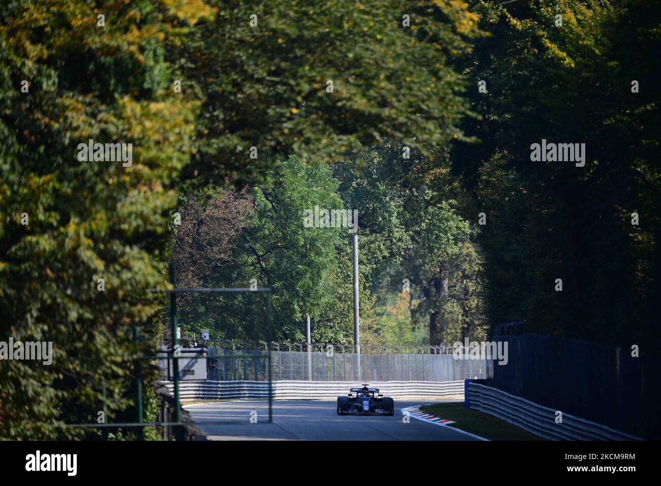 Yuki Tsunoda von der Scuderia Alpha Tauri Honda fuhr seinen AT02-Sitzer im freien Training 2 des italienischen GP, 14. Runde der Formel 1-Weltmeisterschaft im Autodromo Internazionale di Monza, in Monza, Lombardia, Italien, 11. September 2021 (Foto: Andrea Diodato/NurPhoto) Stockfoto