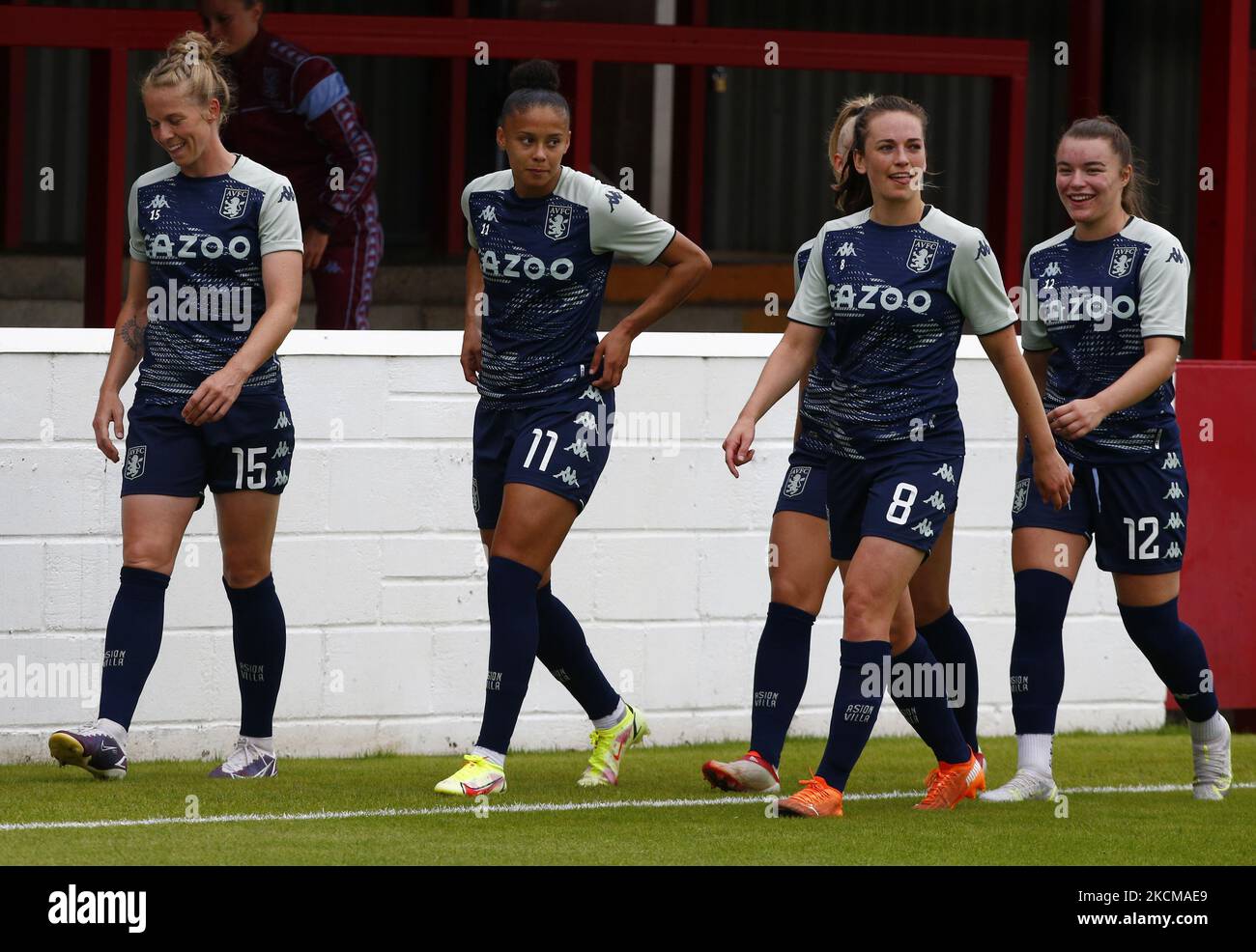 L-R Natalie Halgh von der Villa Aston Women, Chantelle Boye-Hlorkah von der Villa Aston Women, Chloe Arthur von Aston Villa Women und Jodie Hutton von Aston Villa Women während des Vormatchwarms während des Barclays FA Women's Super League-Spiels zwischen West Ham United Women und Aston Villa Women am 11.. September 2021 im Chigwell Construction Stadium in Dagenham, England (Foto von Action Foto Sport/NurPhoto) Stockfoto