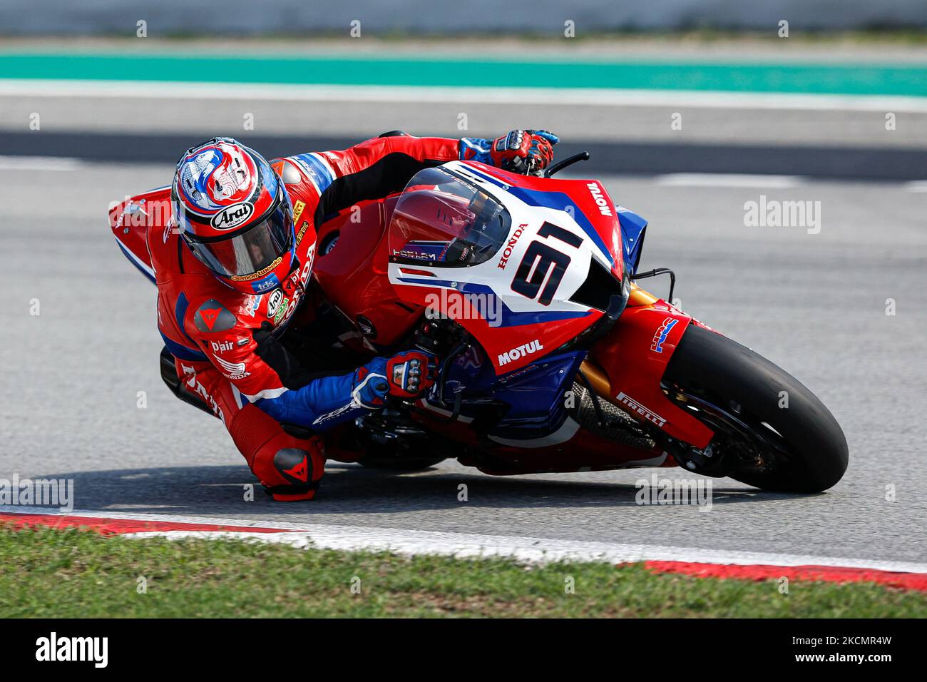 Leon Haslam HRC Team mit Honda CBR1000 RR-R während der Hyundai N Catalunya WorldSBK Runde der FIM World Superbike Championship auf dem Circuit de Catalunya in Barcelona, Spanien. (Foto von DAX Images/NurPhoto) Stockfoto