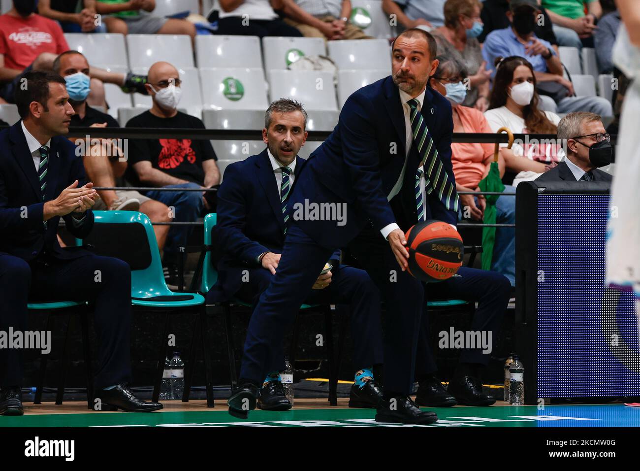 Carles Duran von Joventut Badalona während des Liga Endesa ACB Spiels zwischen Joventut Badalona und Surne Bilbao Basket im Palau Municipal D´Esports de Badalona in Barcelona, Spanien. (Foto von DAX Images/NurPhoto) Stockfoto