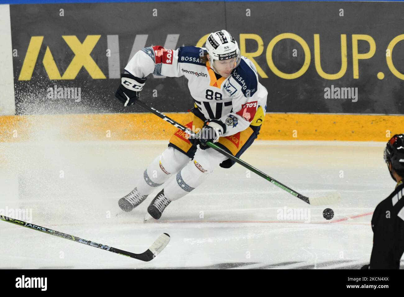 Sven Senteler EV Zug HC Lugano vs. EV Zug Nationalliga Saison 2021/2022