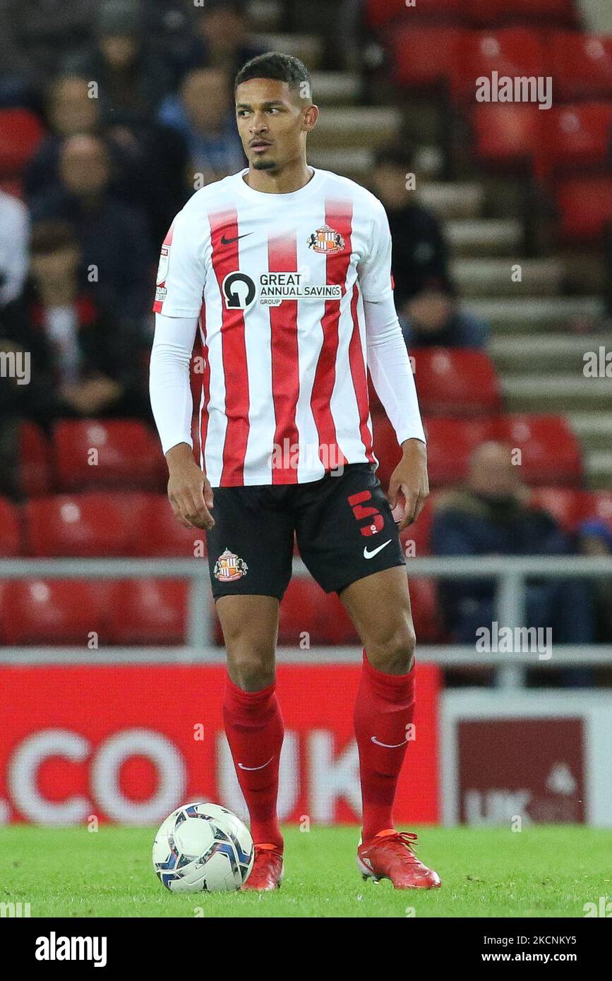 Frederik Alves von Sunderland in Aktion während des Sky Bet League 1-Spiels zwischen Sunderland und Cheltenham Town am Dienstag, den 28.. September 2021 im Stadium of Light, Sunderland. (Foto von will Matthews/MI News/NurPhoto) Stockfoto