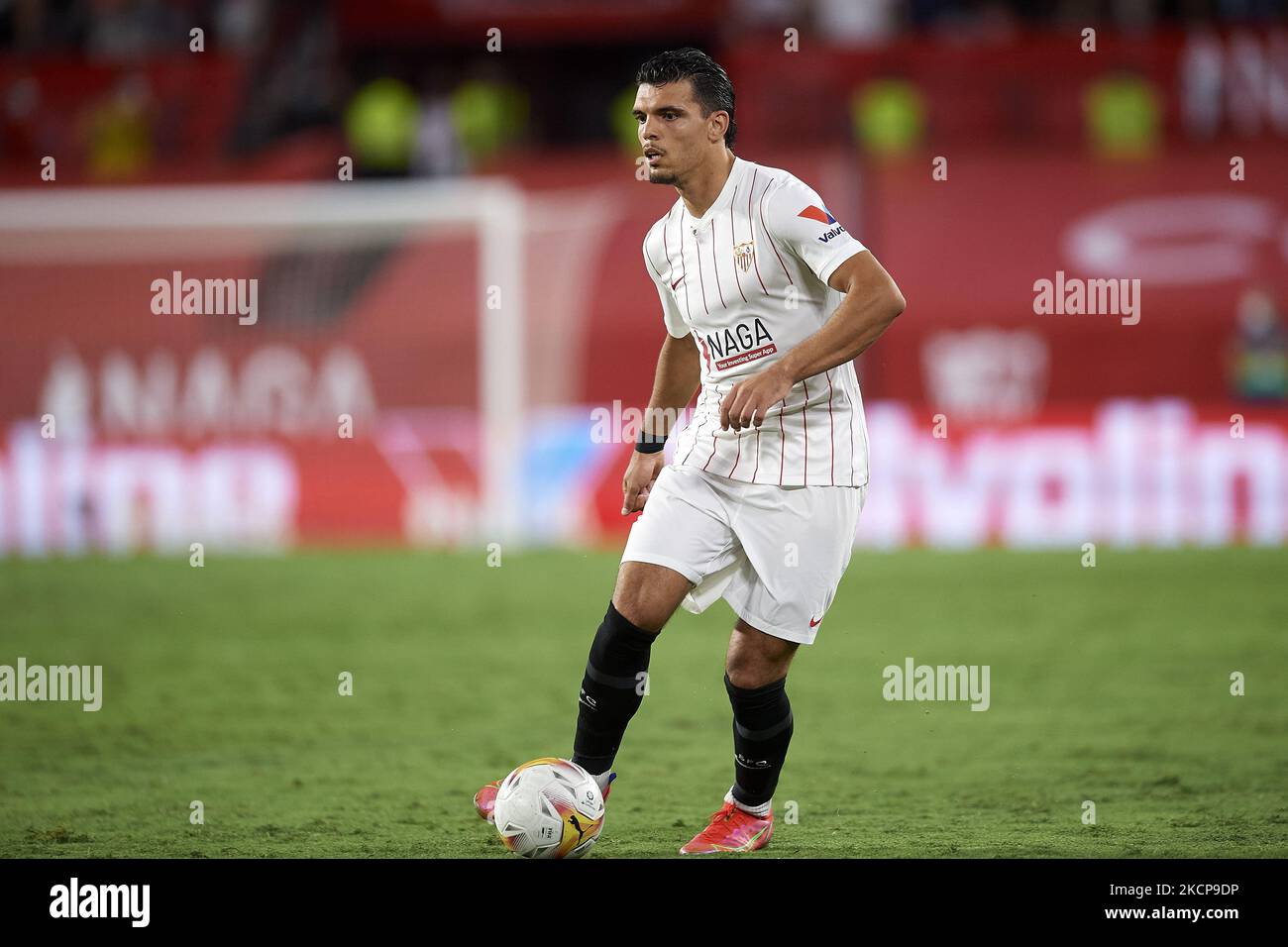 Karim Rekik aus Sevilla während des La Liga Santander-Spiels zwischen dem FC Sevilla und dem FC Valencia im Estadio Ramon Sanchez Pizjuan am 22. September 2021 in Sevilla, Spanien. (Foto von Jose Breton/Pics Action/NurPhoto) Stockfoto