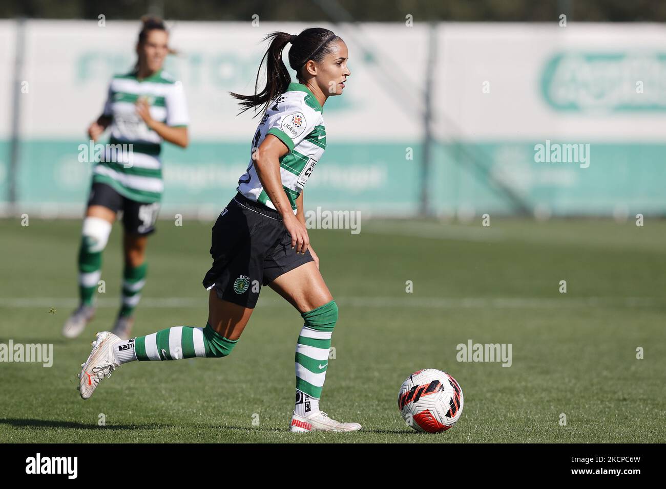Brenda Perez in Aktion während des Spiels der Liga BPI zwischen