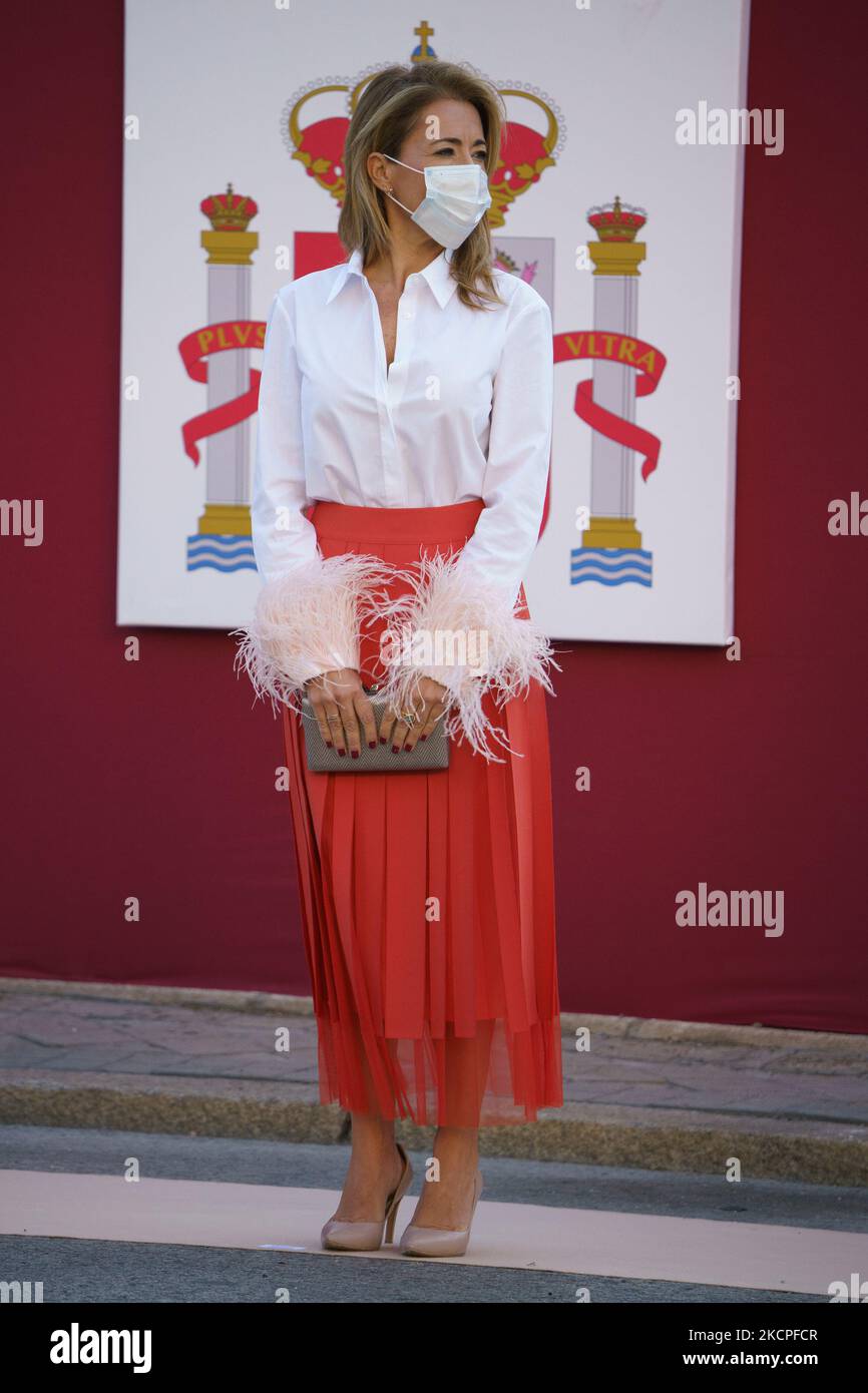 Raquel Sanchez vor dem Beginn der feierlichen Hommage an die Nationalflagge und der Militärparade am Kolumbus-Tag am 12. Oktober 2021 in Madrid, Spanien. (Foto von Oscar Gonzalez/NurPhoto) Stockfoto