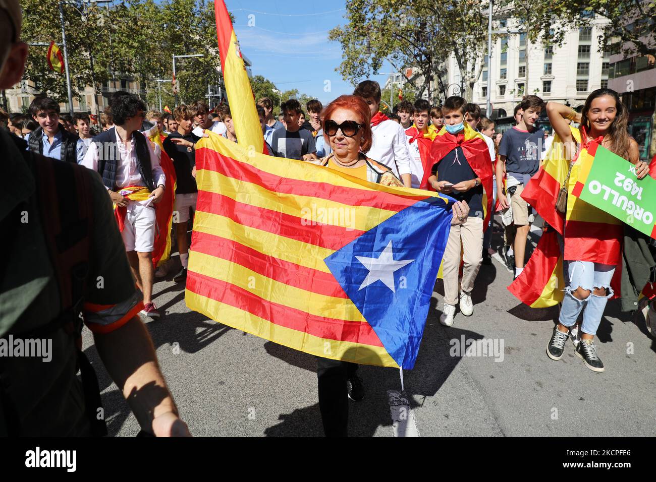 Ein katalanischer Unabhängigkeitsführer ist am 12. Oktober in die gewerkschaftliche Demonstration eingebrochen und hat am 12.. oktober 2021 in Barcelona, Spanien, Momente der Verwirrung geschaffen. -- (Foto von Urbanandsport/NurPhoto) Stockfoto