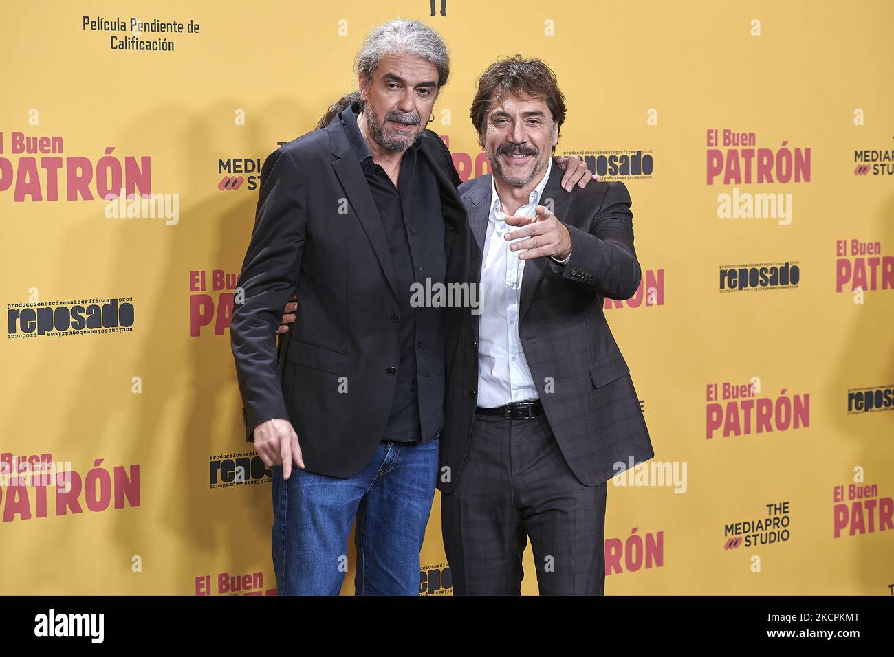 Fernando Leon de Aranoa, Javier Bardem bei der Filmpremiere „El buen Patron“ im Kino Callao in Madrid, Spanien (Foto: Carlos Dafonte/NurPhoto) Stockfoto