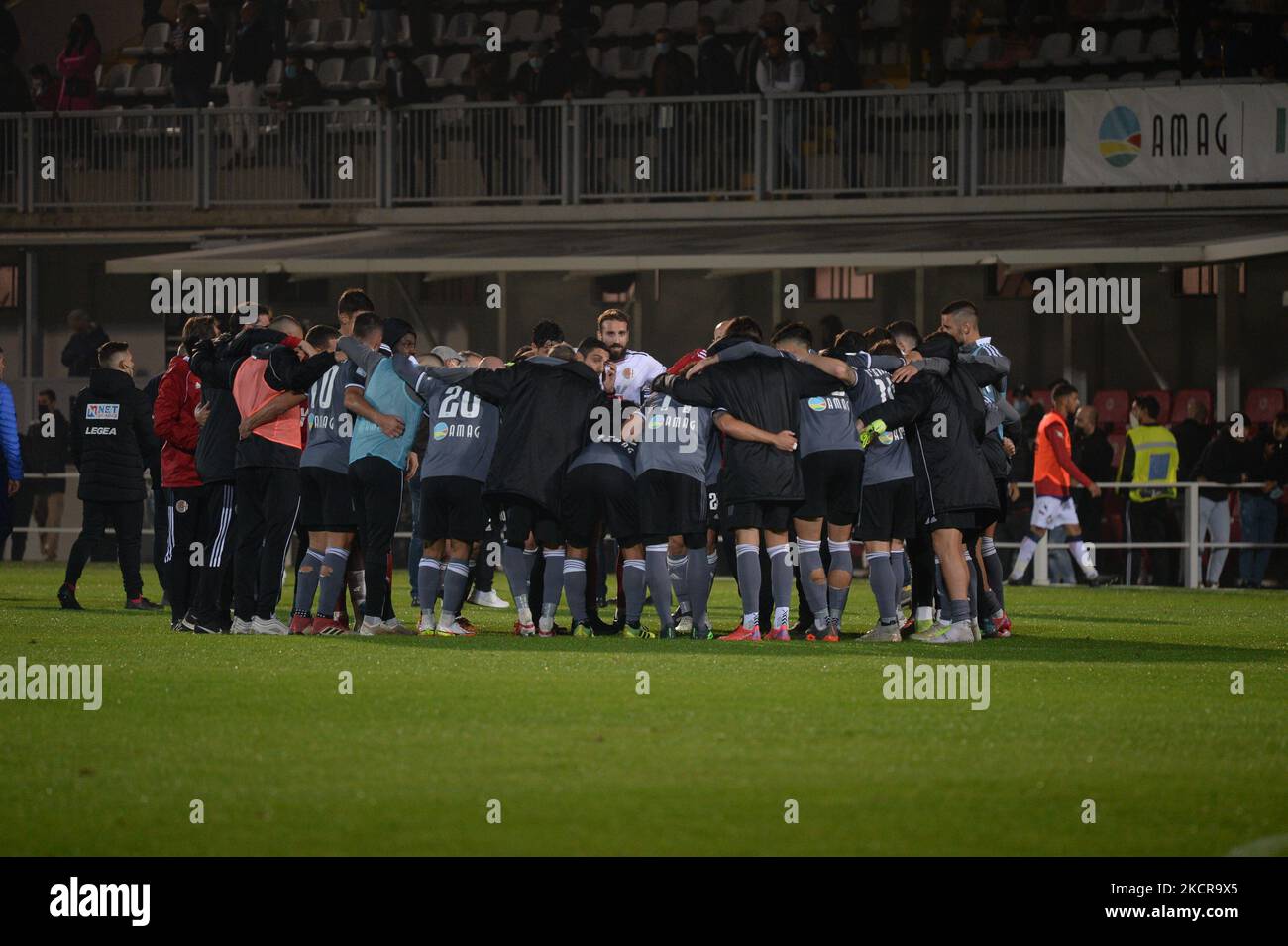 Alessandria feiert am 22. Oktober 2021 während des Seri B-Spiels zwischen Alessandria Calcio und Crotone in Alessandria im Stadio Moccagatta in Italien (Foto: Alberto Gandolfo/NurPhoto) Stockfoto