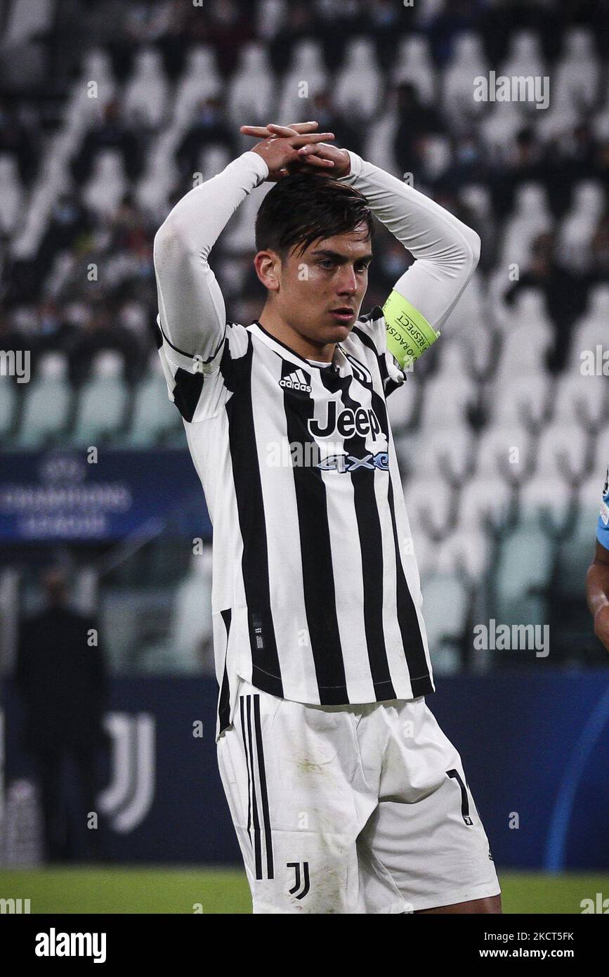 Juventus Forward Paulo Dybala (10) zeigt sich beim UEFA Champions League Gruppenspiel Nr.4 DEJECTION JUVENTUS - ZENIT am 02. November 2021 im Allianz Stadium in Turin, Piemont, Italien. (Foto von Matteo Bottanelli/NurPhoto) Stockfoto