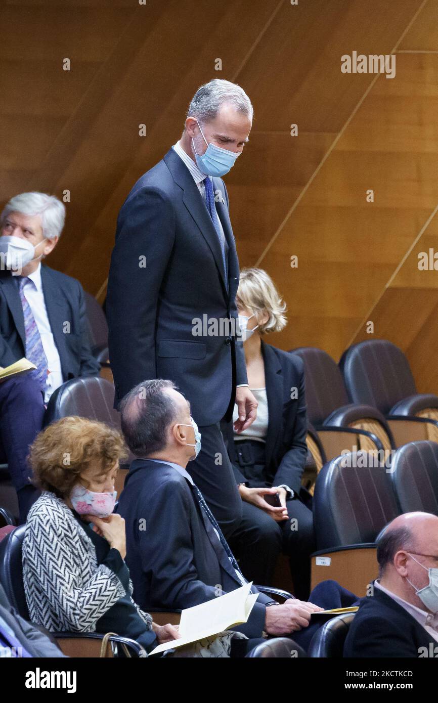 König Filam VI. Anlässlich seiner Ankunft bei der Verleihung der Nationalen Preise für Soziologie und Politikwissenschaft 2019 und 2020 im Museo Nacional del Prado am 10. November 2021 in Madrid, Spanien. (Foto von Oscar Gonzalez/NurPhoto) Stockfoto