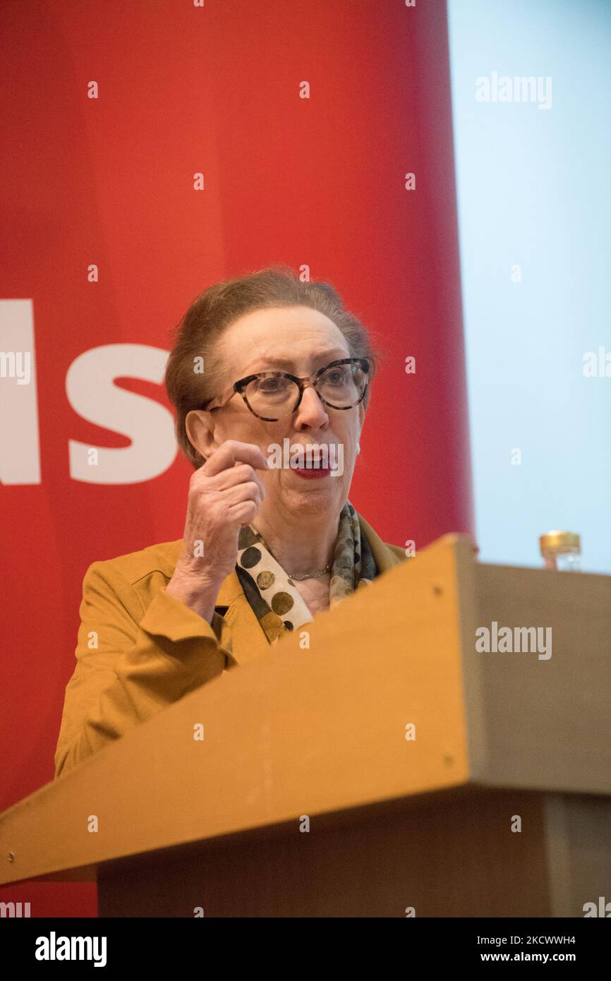 Die East Midlands Labor Party Conference 2022, Holywell Park Conference Center, Loughborough, Leicestershire, England, Großbritannien. 5.. November 2022. Rt.Hon. Dame Margaret Beckett, Abgeordnete, spricht auf der East Midlands Labour Party Konferenz. Quelle: Alan Beastall/Alamy Live News Stockfoto