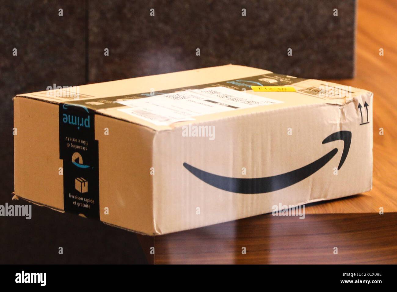 Amazon Prime-Paket wird in Mailand, Italien am 7. Oktober 2021 gesehen. (Foto von Beata Zawrzel/NurPhoto) Stockfoto