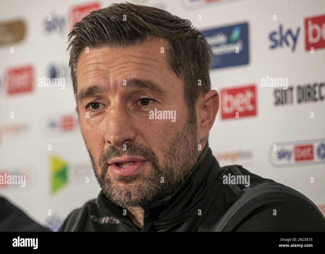 Hartlepool-Manager Graeme Lee spricht nach seiner ersten Trainingseinheit mit seinen neuen Spielern, nachdem er am Donnerstag, dem 2.. Dezember 2021, zum Manager von Victoria Park, Hartlepool ernannt wurde, mit der Presse. (Foto von Mark Fletcher/MI News/NurPhoto) Stockfoto