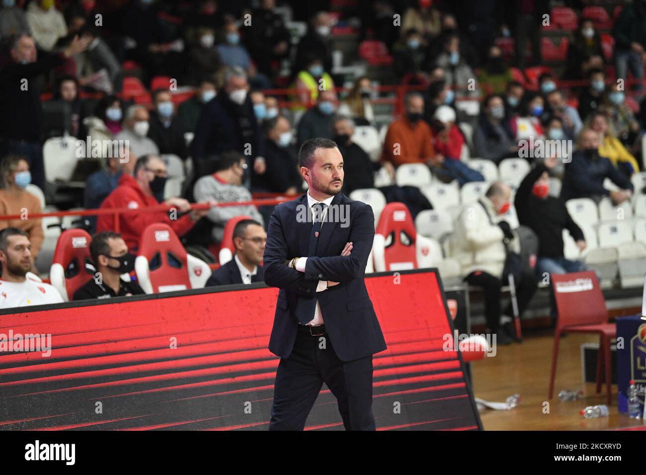 Couach ADRIANO VERTEMATI OpenJobMetis Varese während des LBA Italien Championship Matches zwischen Openjobmetis Varese und Devi Napoli Basket, in Varese, Italien, am 12. Dezember 2021. (Foto von Fabio Averna/LiveMedia/NurPhoto) Stockfoto