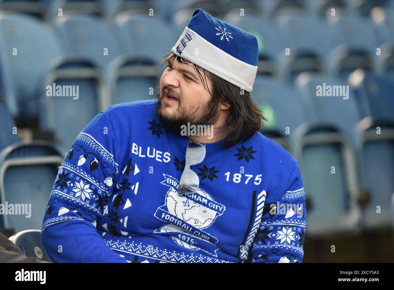 Fans von Birmingham City vor dem Sky Bet Championship-Spiel zwischen Blackburn Rovers und Birmingham City im Ewood Park, Blackburn, am Samstag, 18.. Dezember 2021. (Foto von Eddie Garvey/MI News/NurPhoto) Stockfoto