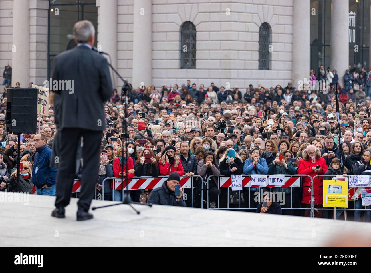 Robert F. Kennedy Jr. nimmt am 13. November 2021 in Mailand, Italien, am No Green Pass Protest in Arco della Pace Teil. (Foto von Alessandro Bremec/NurPhoto) Stockfoto