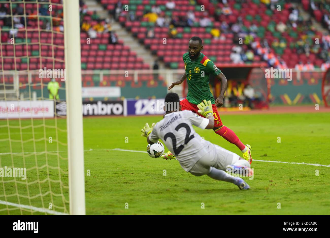 Moumi Ngamaleu von Kamerun während Kameruns gegen Äthiopien, Afrikanischer Fußballpokal, am 13. Januar 2022 im Olembe-Stadion. (Foto von Ulrik Pedersen/NurPhoto) Stockfoto