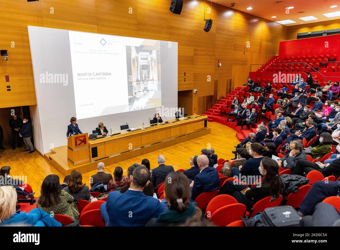 Die italienische Justizministerin Marta Cartabia nimmt an der Dove VA La Giustizia Teil? Veranstaltung im Università degli Studi di Milano Bicocca am 10. Januar 2022 in Mailand, Italien. (Foto von Alessandro Bremec/NurPhoto) Stockfoto