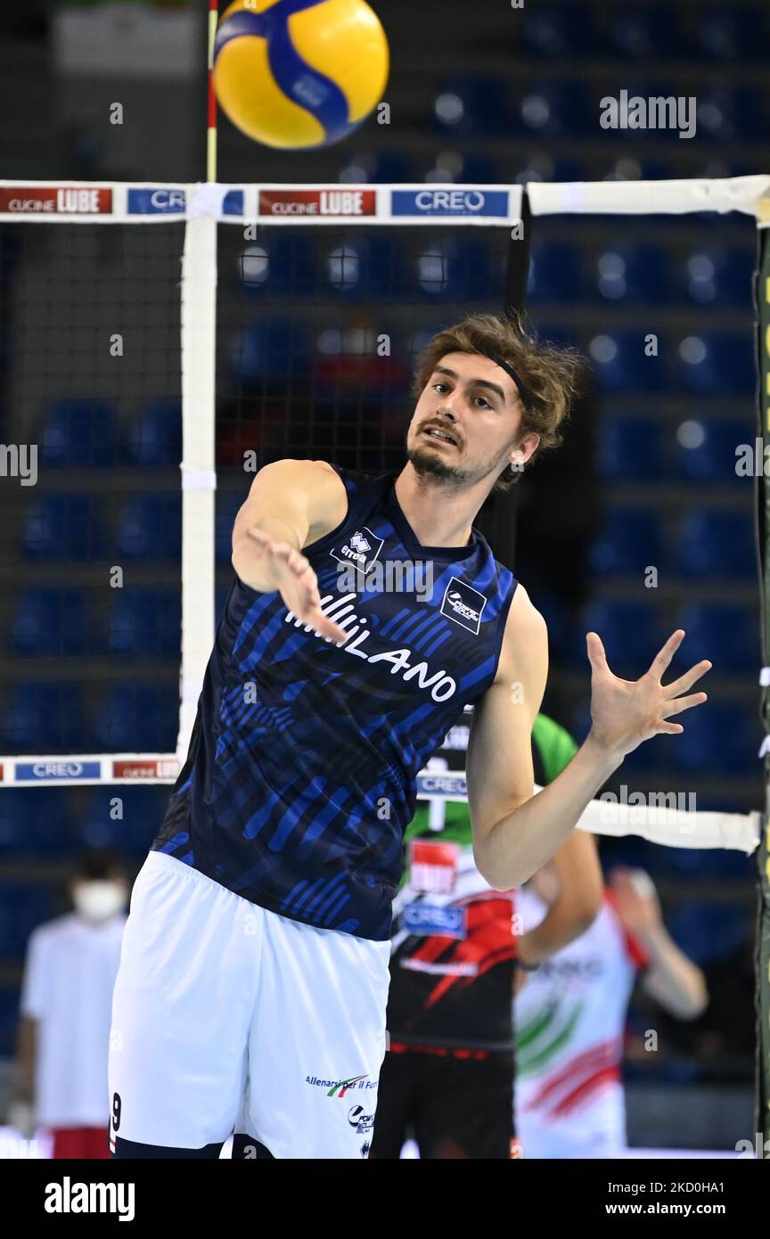 Jean Patry #9 (Allianz Milano) beim Finale des italienischen Volleyball Men Cup Quaters - Cucine Lube Civitanova gegen Allianz Milano am 16. Januar 2022 beim Eurosuole Forum in Civitanova Marche, Italien (Foto: Roberto Bartomeoli/LiveMedia/NurPhoto) Stockfoto