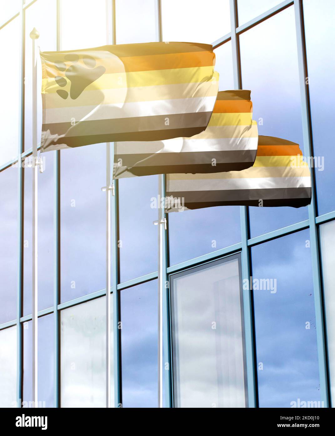 Fahnenmasten mit der Flagge der Bärenbruderschaft vor dem Business Center Stockfoto