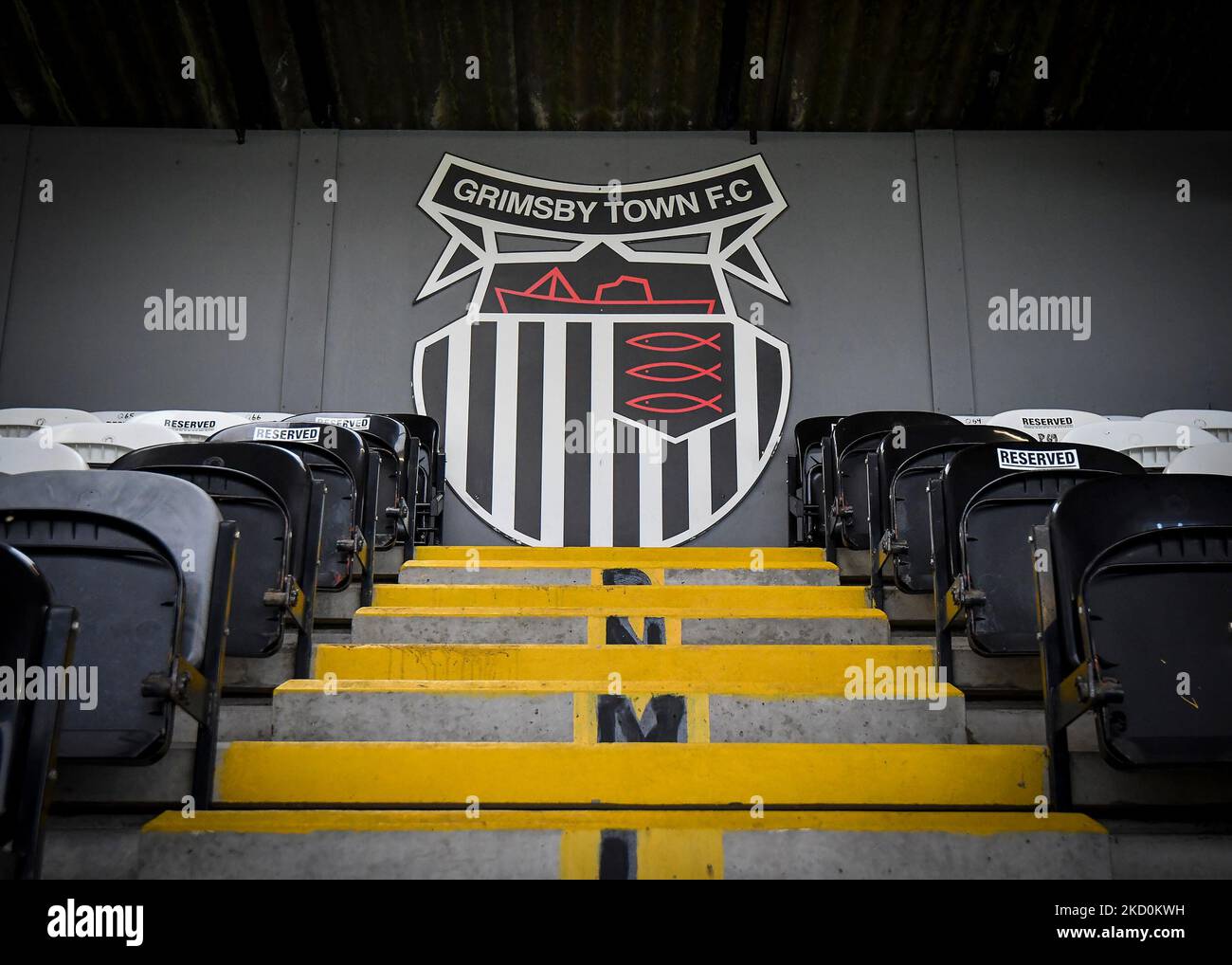 Gesamtansicht des Blundell Park während des Emirates FA Cup First Round Spiels Grimsby Town gegen Plymouth Argyle im Blundell Park, Cleethorpes, Großbritannien, 5.. November 2022 . (Foto von Stanley Kasala/News Images) Stockfoto