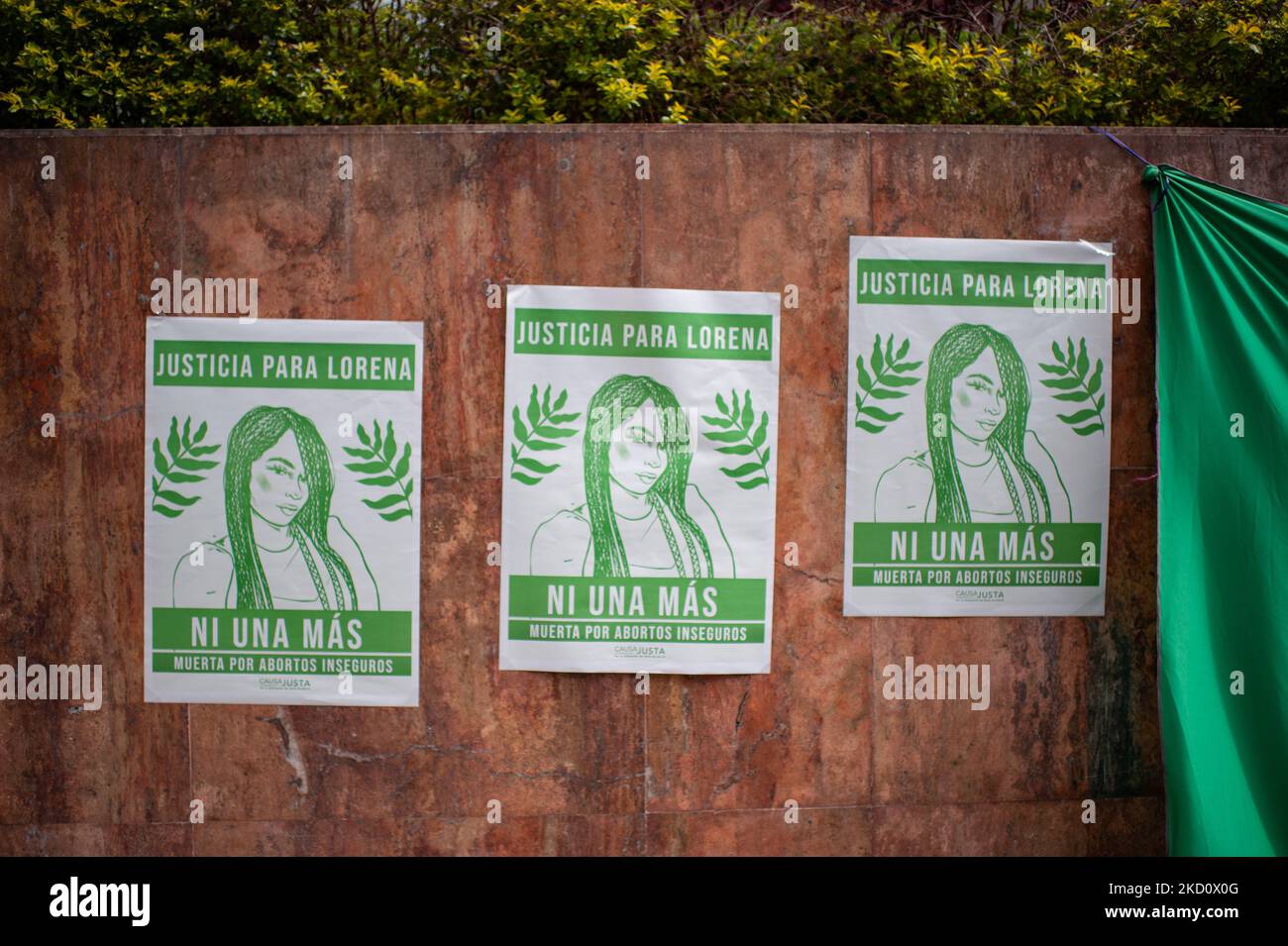 Frauen demonstrieren für die Entkriminalisierung von Abtreibungen vor dem Haus des kolumbianischen Verfassungsgerichts in Bogota, Kolumbien, am 20. Januar 2022 (Foto: Sebastian Barros/NurPhoto) Stockfoto