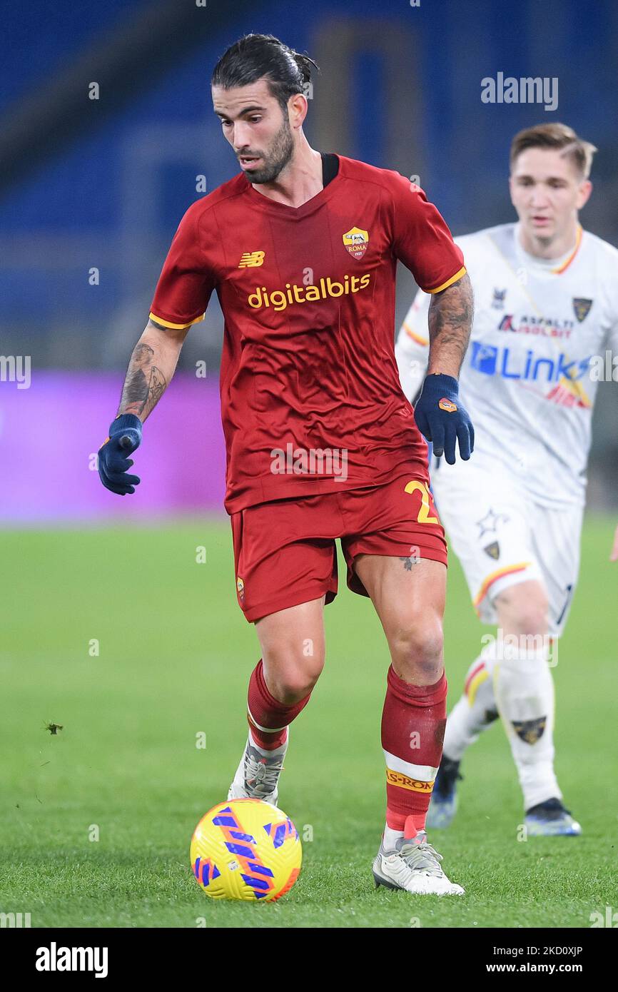 Sergio Oliveira von AS Roma während des italienischen Pokalmatches zwischen AS Roma und US Lecce im Stadio Olimpico, Rom, Italien am 20. Januar 2022. (Foto von Giuseppe Maffia/NurPhoto) Stockfoto