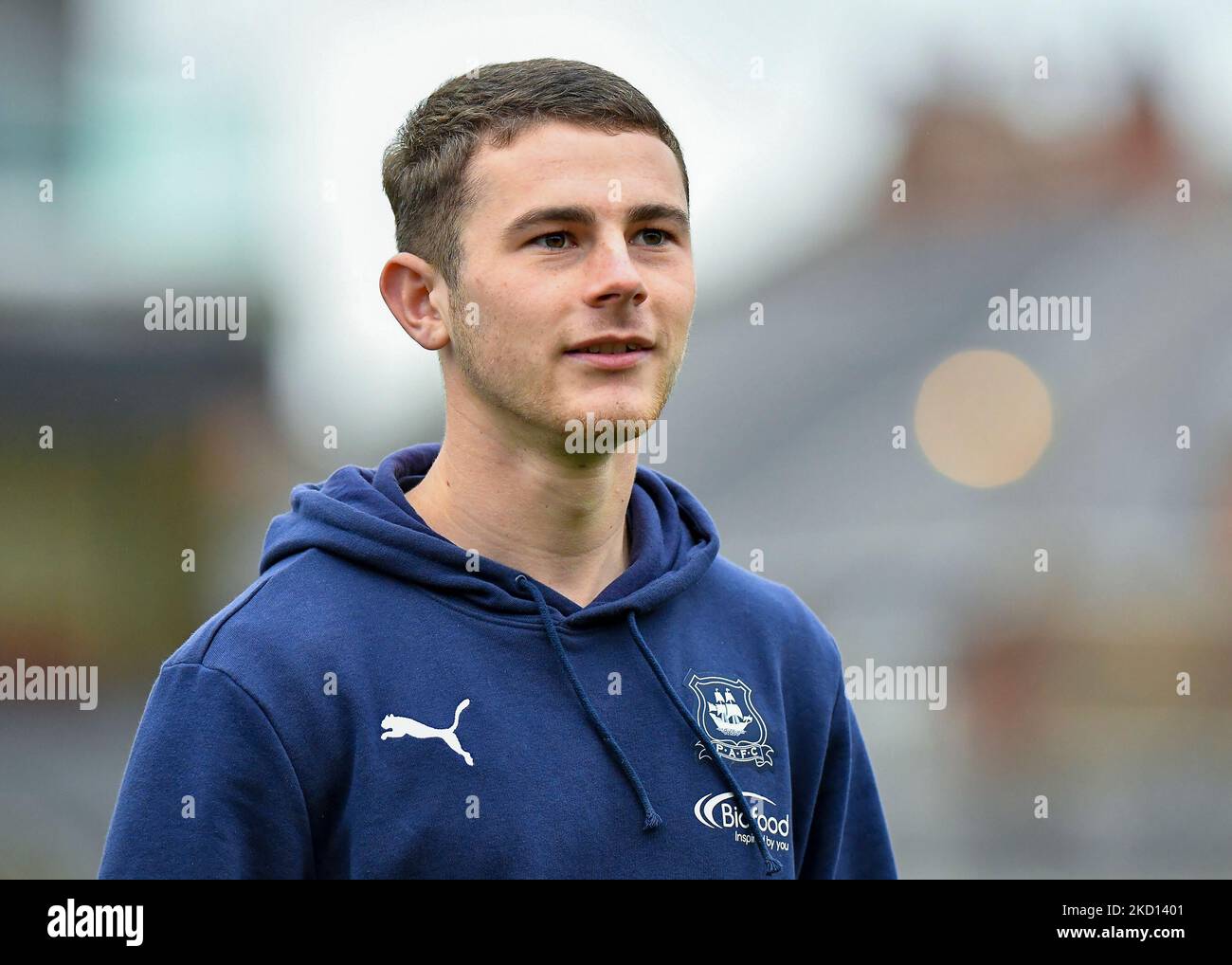 Adam Randell (20), Mittelfeldspieler von Plymouth Argyle, während des Emirates FA Cup First Round Matches Grimsby Town gegen Plymouth Argyle im Blundell Park, Cleethorpes, Großbritannien, 5.. November 2022 (Foto by Stanley Kasala/News Images) Stockfoto