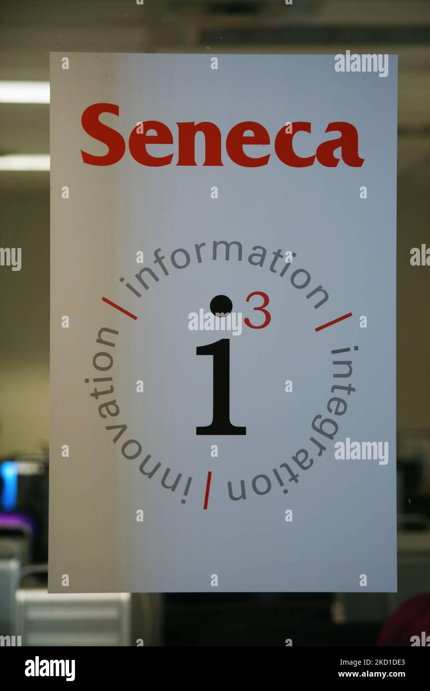 Melden Sie sich vor einem Klassenzimmer auf dem Seneca College Campus der York University in Toronto, Kanada, an. Auf diesem Campus in Toronto befinden sich mehrere Schulen, darunter Creative Arts and Animation, Biological Sciences & Applied Chemistry, English and Liberal Studies sowie Information and Communications Technology. Das Seneca College of Applied Arts and Technology ist eine postsekundäre Bildungseinrichtung in Toronto, Ontario, die Programme auf den Abitur-, Diplom-, Zertifikat- und Postgraduiertenstufen anbietet. (Foto von Creative Touch Imaging Ltd./NurPhoto) Stockfoto