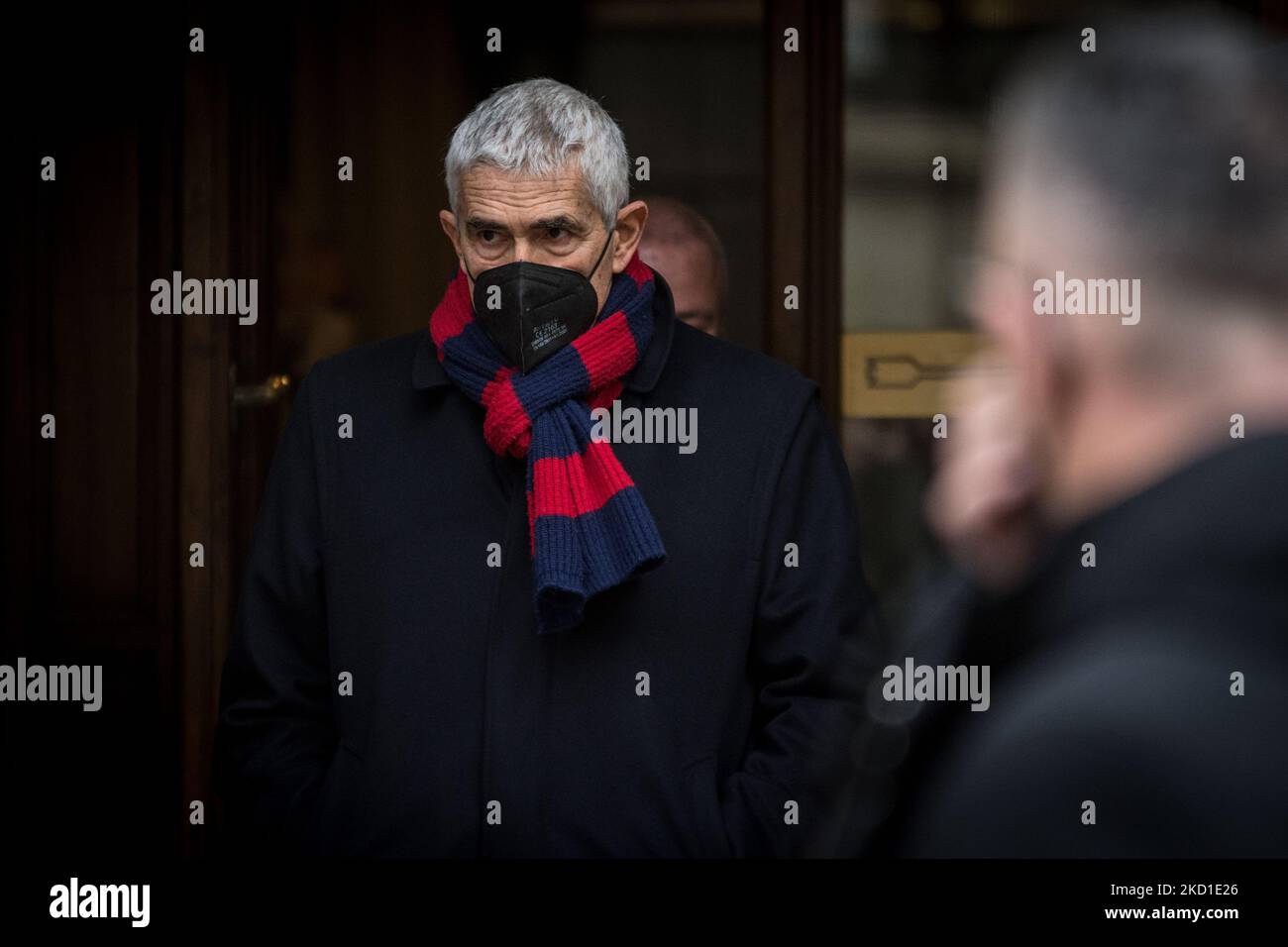 Der Italiener Pier Ferdinando Casini verlässt das italienische Parlament am 5. Tag der Wahl des Präsidenten der Republik, am 28. Januar 2022 in Rom, Italien. Das italienische Parlament stimmt für einen neuen Staatschef, der den scheidenden Sergio Mattarella ersetzen soll. (Foto von Andrea Ronchini/NurPhoto) Stockfoto