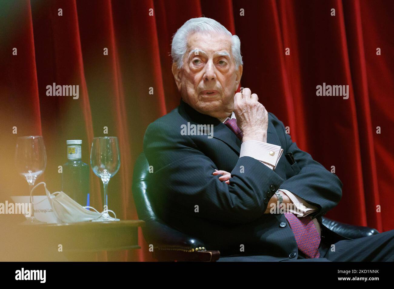 Mario Vargas Llosa nimmt am Forum der Iberoamerikanischen Kommission in Madrid Teil 1. Februar 2022 Spanien (Foto: Oscar Gonzalez/NurPhoto) Stockfoto