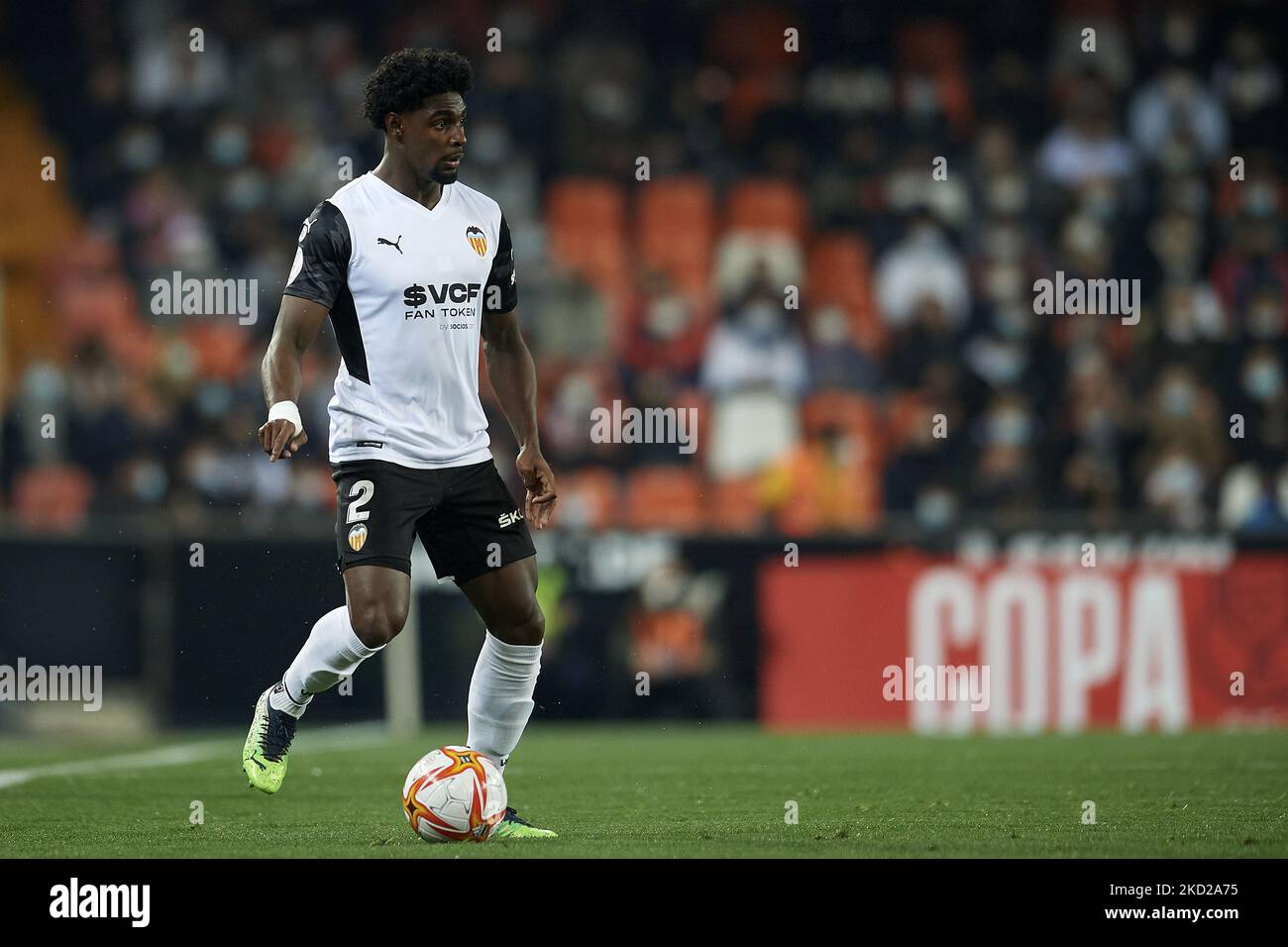 Thierry Correia aus Valencia in Aktion beim Copa del Rey-Spiel zwischen CF Valencia und Cadiz CF im Estadio Mestalla am 2. Februar 2022 in Valencia, Spanien. (Foto von Jose Breton/Pics Action/NurPhoto) Stockfoto