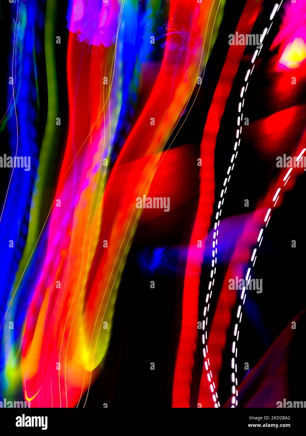 Internationaler Tag der menschlichen Raumfahrt Flug entkochte Lichter Hintergrund. Weltraumforschung Konzept verschwommener Hintergrund Stockfoto