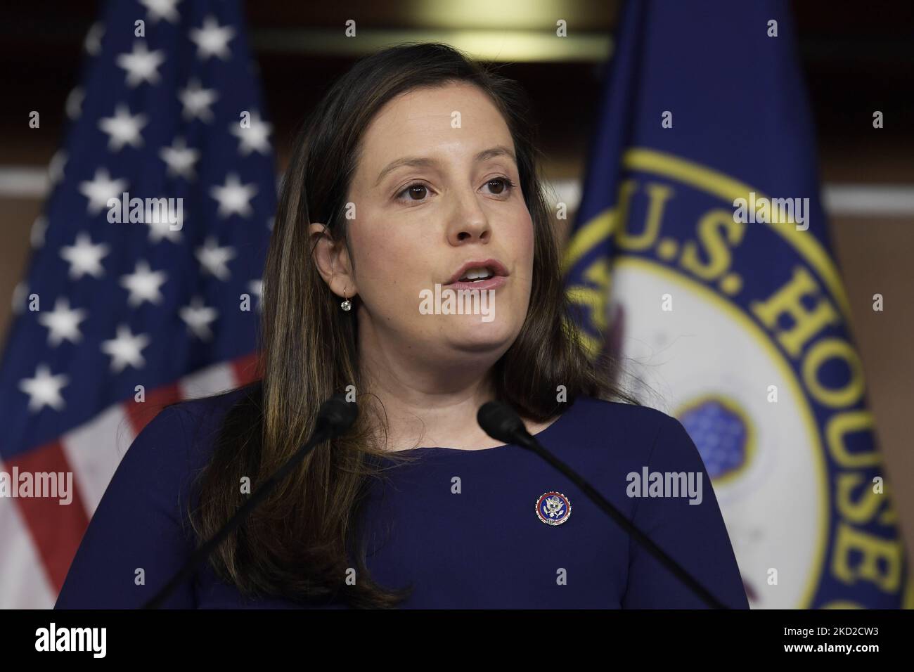 Die Vorsitzende der Republikanischen Konferenz, Elise Stefanik (R-NY), spricht heute auf einer Pressekonferenz am 08. Februar 2021 im HVC/Capitol Hill in Washington DC, USA, über illegale Drogen und Einwanderung an den US-MX-Grenzen. (Foto von Lenin Nolly/NurPhoto) Stockfoto