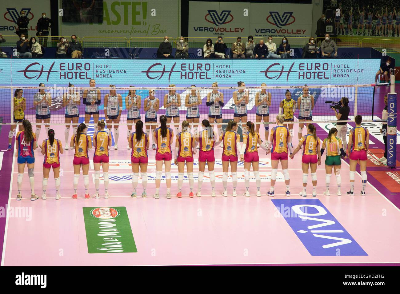 Vero Volley Monza gegen Savino Del Bene Scandicci beim Volleyball Italian Serie A1 Frauenspiel Vero Volley Monza gegen Savino Del Bene Scandicci am 12. Februar 2022 in der Arena di Monza in Monza (MB), Italien (Foto: Valerio Origo/LiveMedia/NurPhoto) Stockfoto