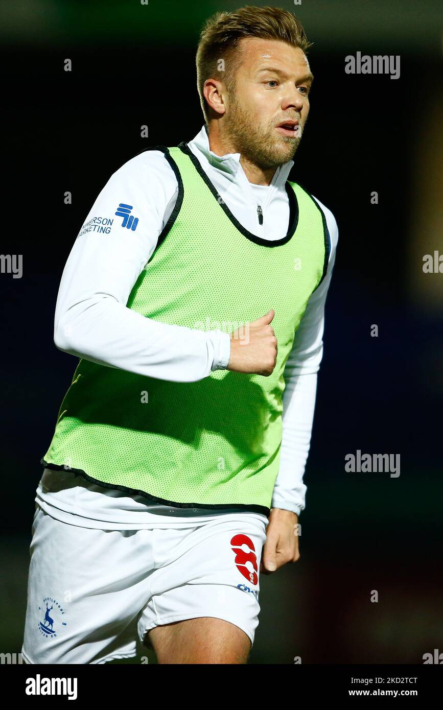 Nicky Featherstone von Hartlepool United erwärmt sich während des Sky Bet League 2-Spiels zwischen Hartlepool United und Tranmere Rovers am Dienstag, den 15.. Februar 2022 im Victoria Park, Hartlepool. (Foto von will Matthews/MI News/NurPhoto) Stockfoto