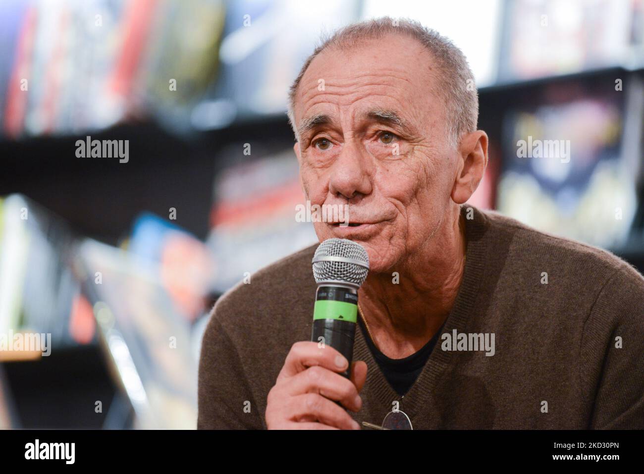 Roberto Vecchioni präsentiert sein Album'' L'INFINITO', am 11. November 2018, in den Feltrinelli, via Appia in Rom, Italien. (Foto von Gloria Imbrogno/LiveMedia/NurPhoto) Stockfoto