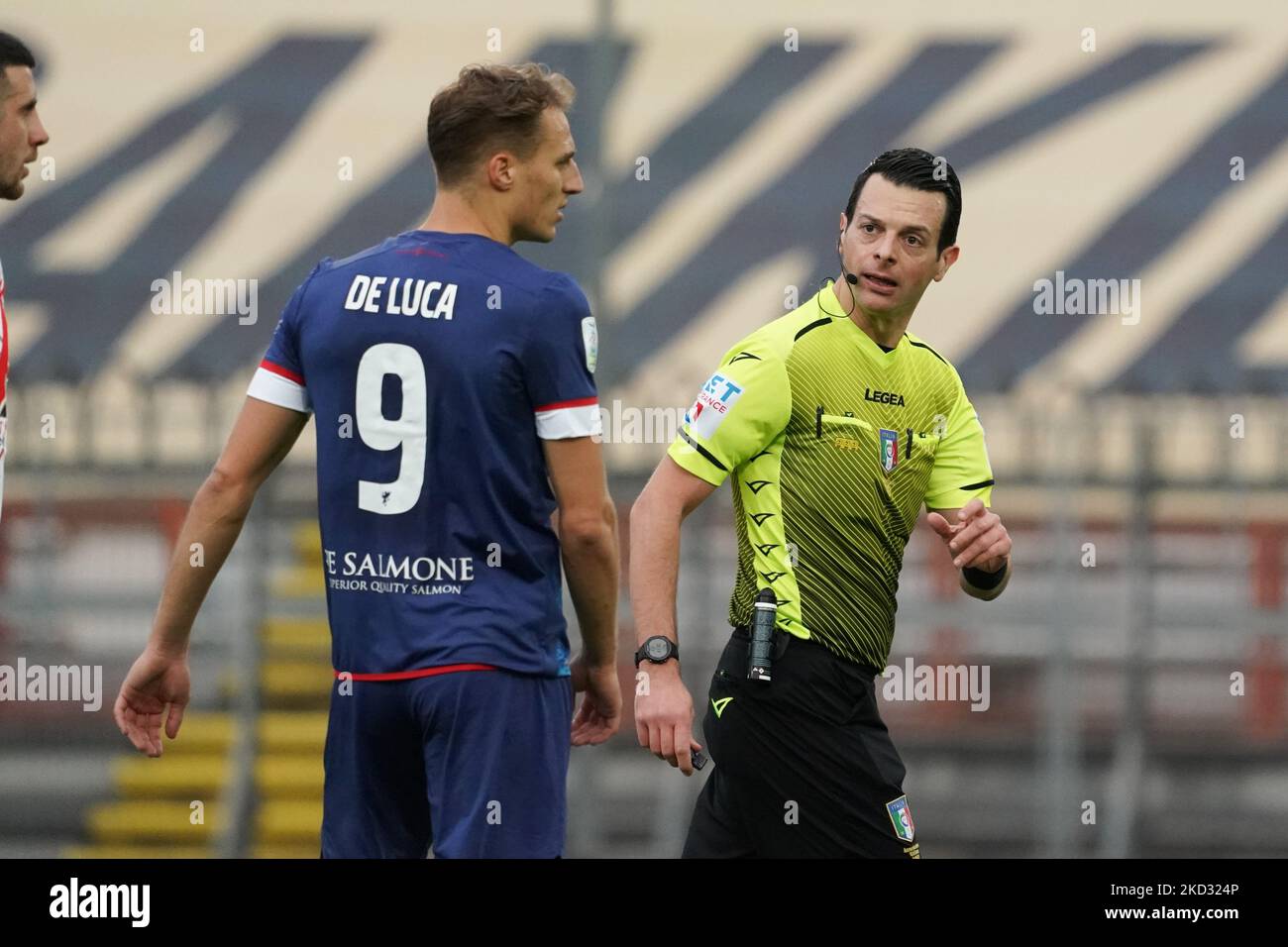 pezzuto ivano (Schiedsrichter sez. lecce ) während des italienischen Fußballspiel Serie B AC Perugia gegen US Cremonese am 19. Februar 2022 im Stadio Renato Curi in Perugia, Italien (Foto: Loris Cerquiglini/LiveMedia/NurPhoto) Stockfoto