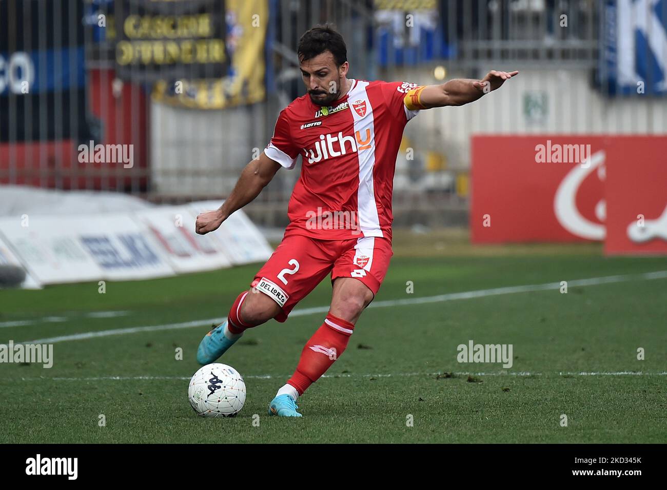 Giulio Donati (Monza) beim Spiel der italienischen Fußballserie B AC Monza gegen AC Pisa am 19. Februar 2022 im Stadio Brianteo in Monza (MB), Italien (Foto: Gabriele Masotti/LiveMedia/NurPhoto) Stockfoto