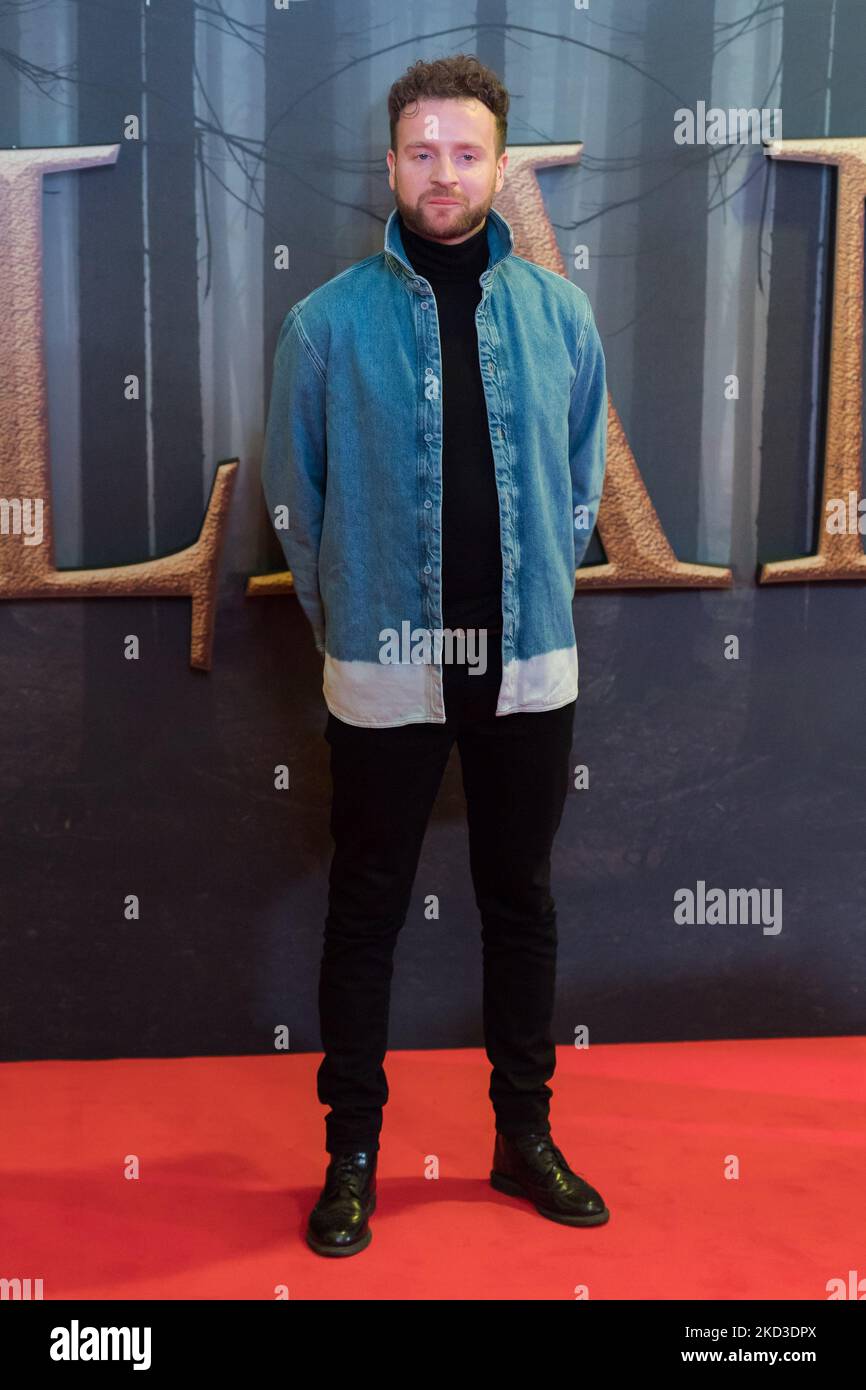 LONDON, GROSSBRITANNIEN - 24. FEBRUAR 2022: Andrew Gower nimmt an der Premiere der sechsten Staffel von „Outlander“ in der Royal Festival Hall am 24. Februar 2022 in London, England, Teil. (Foto von Wiktor Szymanowicz/NurPhoto) Stockfoto