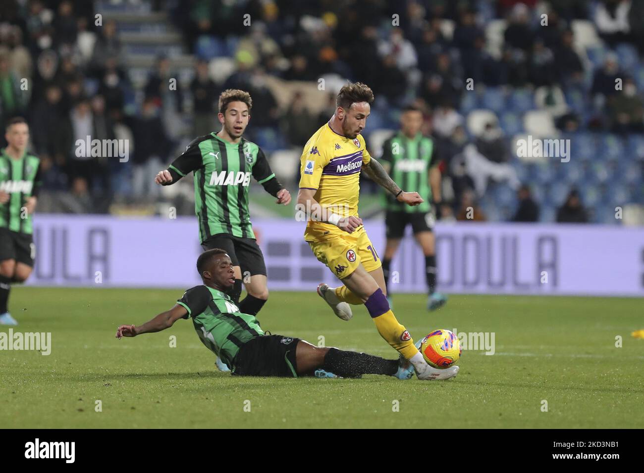 Gaetano Castrovilli (Fiorentina) im Einsatz während des spiels der italienischen Fußballserie A US Sassuolo gegen ACF Fiorentina am 26. Februar 2022 im MAPEI-Stadion in Reggio Emilia, Italien (Foto: Massimiliano Carnabuci/LiveMedia/NurPhoto) Stockfoto