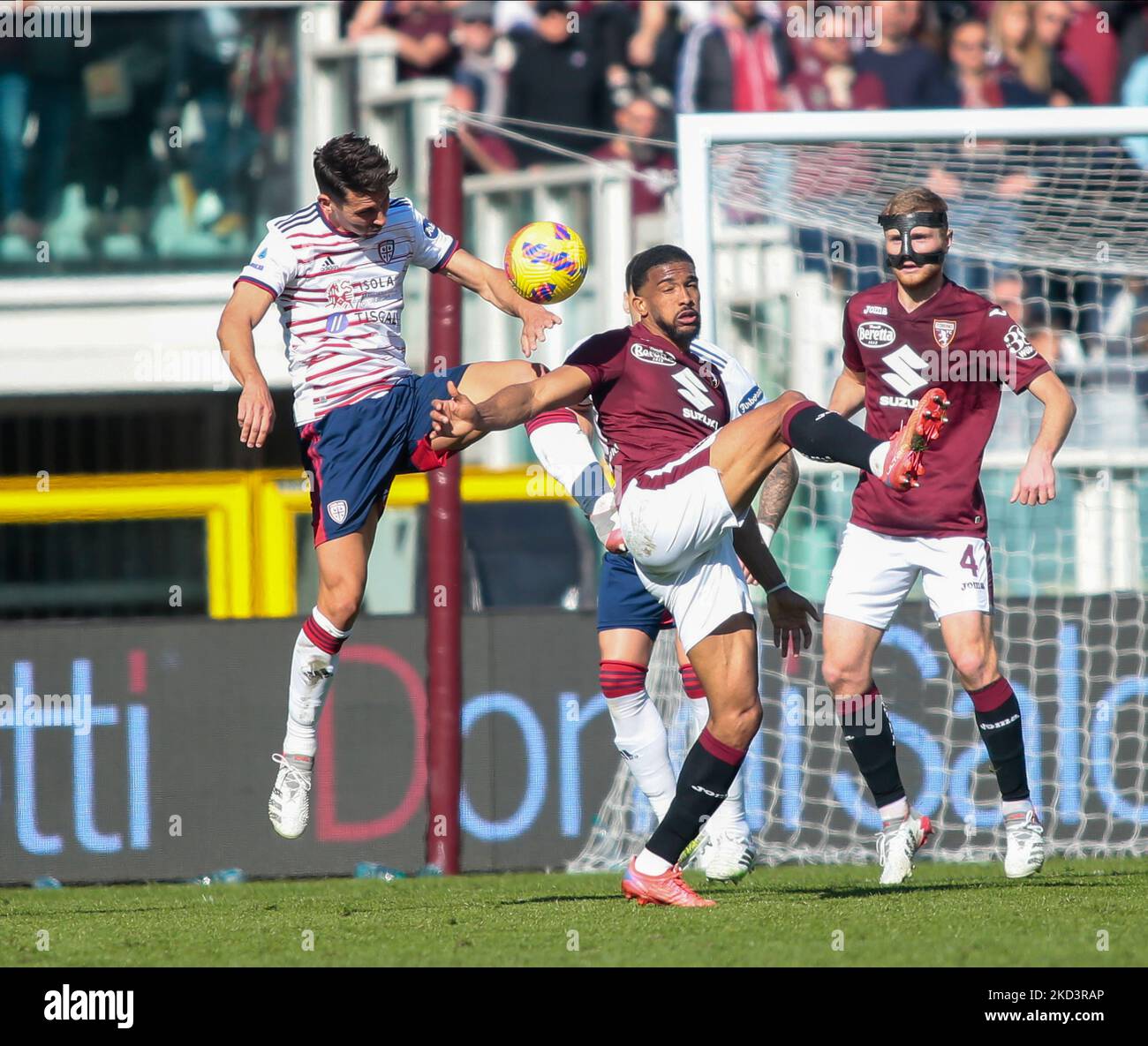 Bremer des FC Turin während der italienischen Meisterschaft Serie A Fußballspiel zwischen dem FC Turin und Cagliari Calcio am 27. Februar 2022 im Stadio Olimpico Grande Torino in Turin, Italien (Foto: Nderim Kaceli/LiveMedia/NurPhoto) Stockfoto