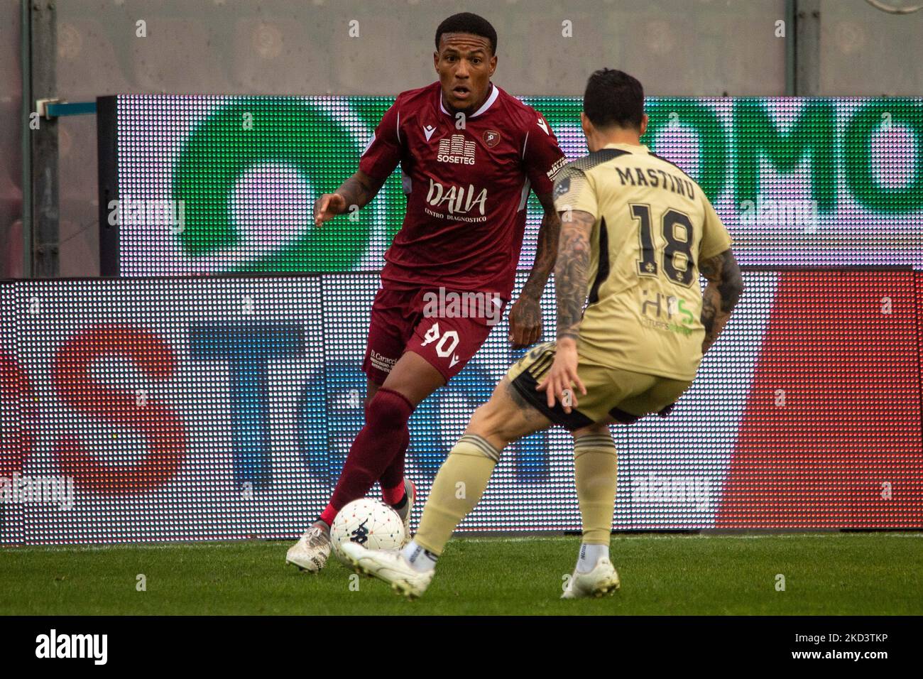 Michael Folorunsho Reggina Porträt während des italienischen Fußballspiel der Serie B Reggina 1914 gegen AC Pisa am 27. Februar 2022 im Stadio Oreste Granillo in Reggio Calabria, Italien (Foto: Valentina Giannettoni/LiveMedia/NurPhoto) Stockfoto