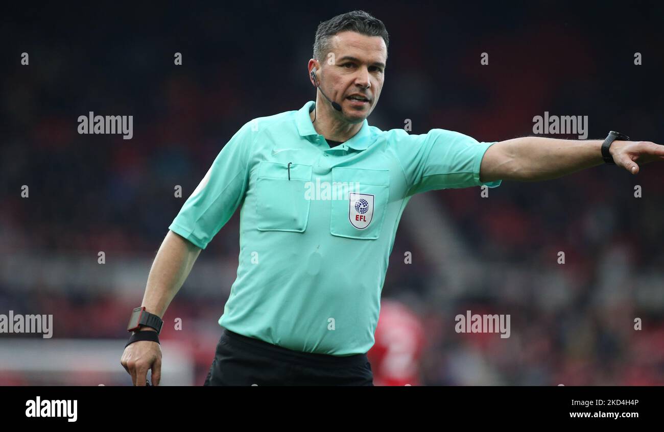 Schiedsrichter Jeremy Simpson während des Sky Bet Championship-Spiels zwischen Middlesbrough und Luton Town im Riverside Stadium, Middlesbrough, am Samstag, 5.. März 2022. (Foto von Michael Driver/MI News/NurPhoto) Stockfoto