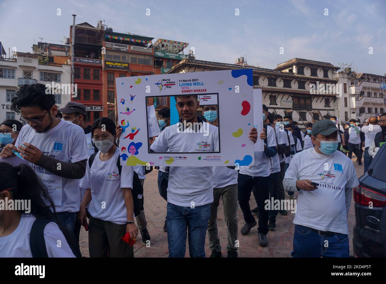 Am 10. März 2022 nehmen Studenten an einer Kundgebung zum Weltnierentag in Kathmandu, Nepal, Teil. (Foto von Sunil Pradhan/NurPhoto) Stockfoto