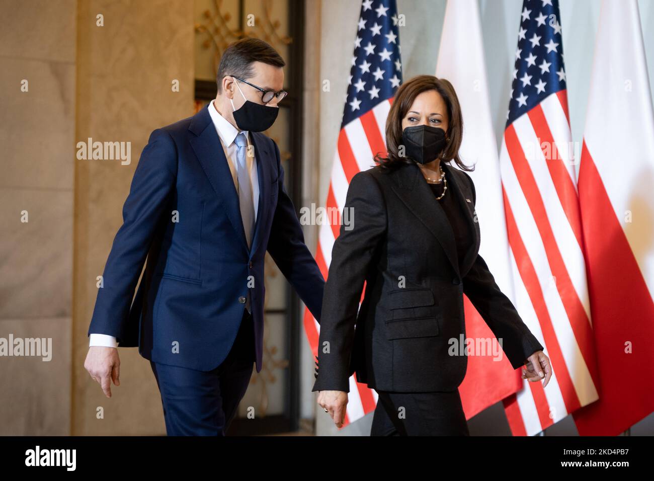 Die US-Vizepräsidentin Kamala Harris trifft am 10. März 2022 den polnischen Premierminister Mateusz Morawiecki im Kanzleramt in Warschau, Polen. (Foto von Mateusz Wlodarczyk/NurPhoto) Stockfoto